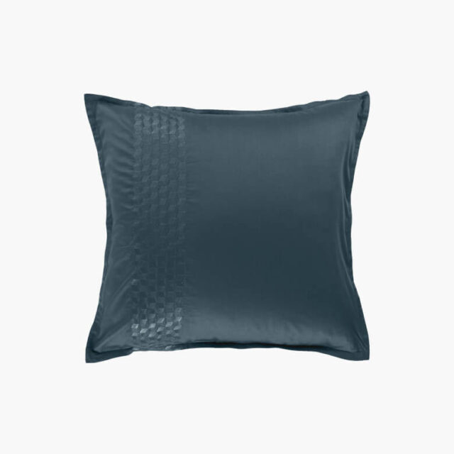 1690475003-taie-d-oreiller-carree-satin-de-coton-cubes-ii-vert-cedre