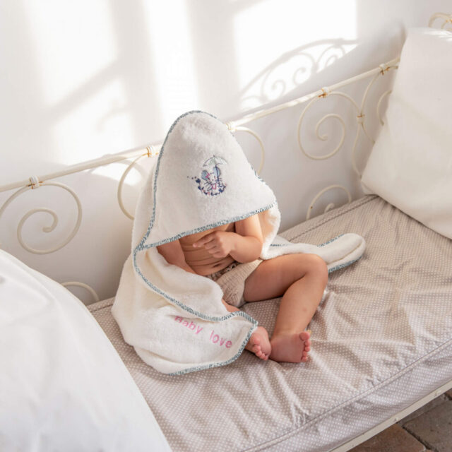 9234010burno28_1_web___23e_cape_de_bain_dandine_ivoire_mannequin