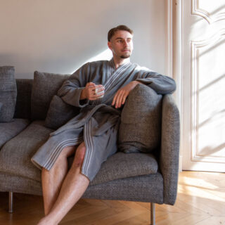1697868341-robe-de-chambre-homme-polaire-col-kimono-elaphe-gris-clair